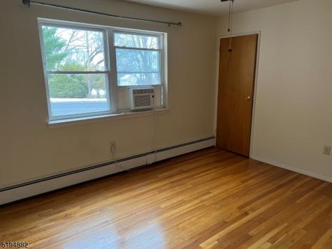 17 Manchester Court Wayne NJ 07470