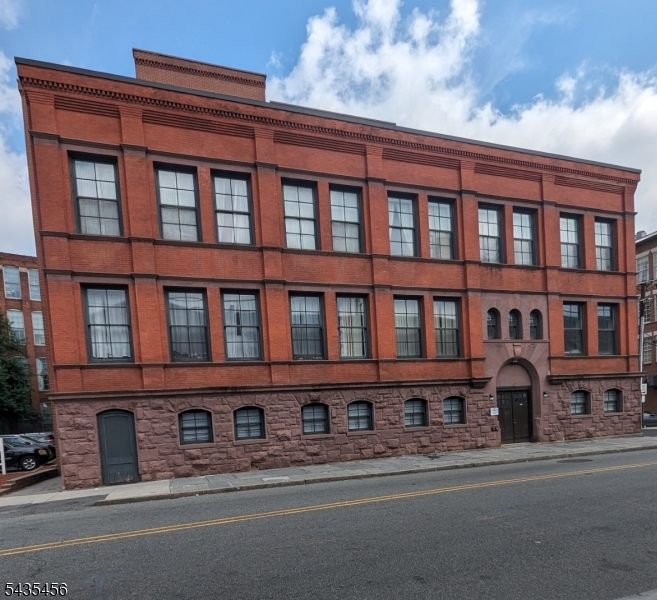 19 Market Paterson NJ 07501