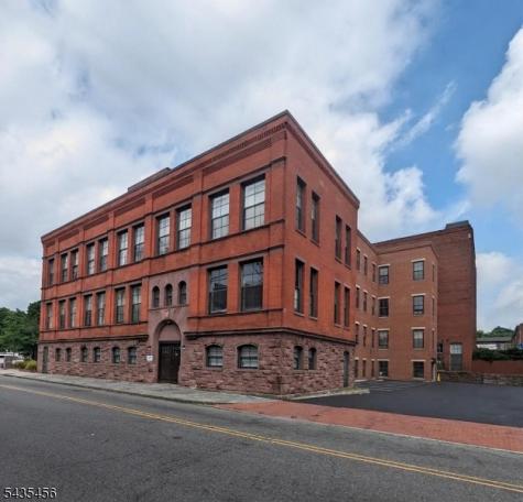 19 Market Paterson NJ 07501