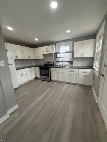 25 W 15th Street Linden NJ 07036