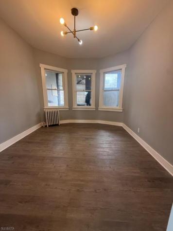 25 W 15th Street Linden NJ 07036