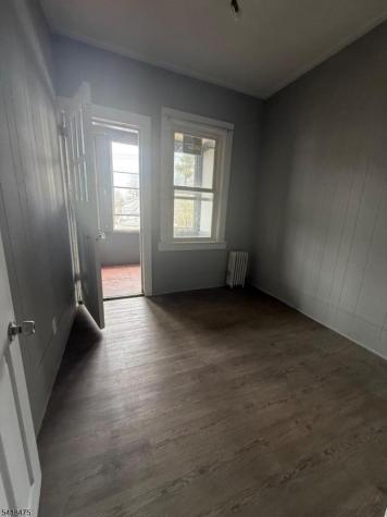 25 W 15th Street Linden NJ 07036