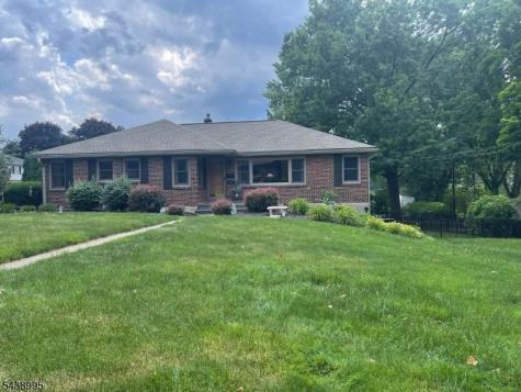 106 Liggett Boulevard Pohatcong NJ 08865