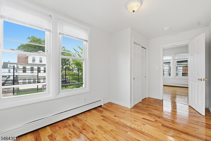 231 Renner Avenue Newark NJ 07112