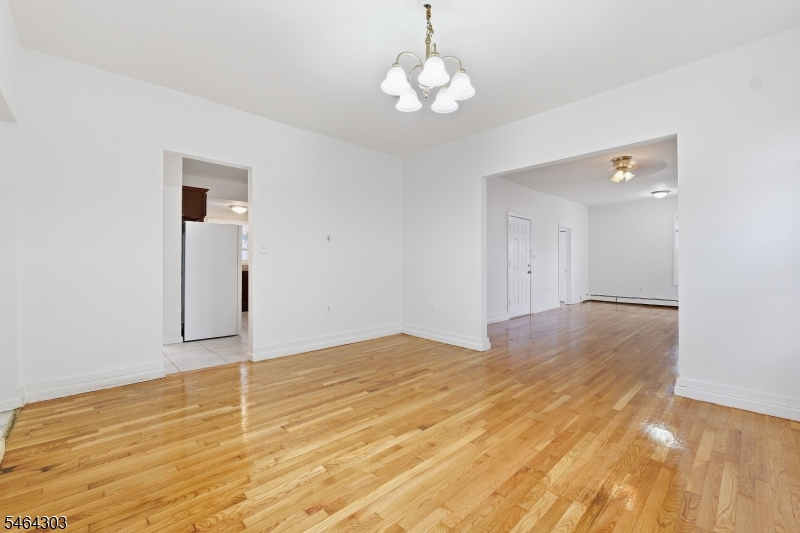 231 Renner Avenue Newark NJ 07112