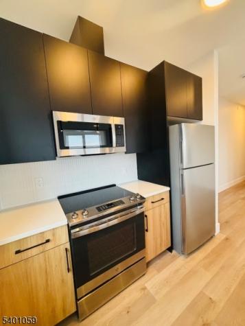 39 Madison Street Newark NJ 07105