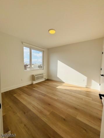 39 Madison Street Newark NJ 07105