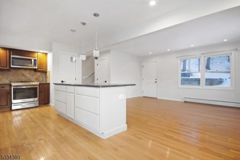 519 E Shore Trail Byram NJ 07871