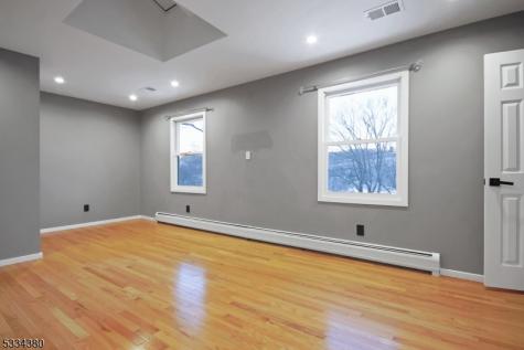 519 E Shore Trail Byram NJ 07871