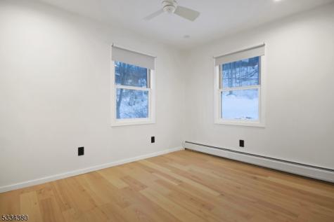 519 E Shore Trail Byram NJ 07871