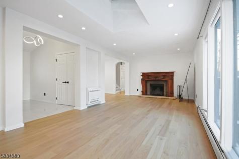 519 E Shore Trail Byram NJ 07871
