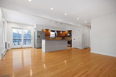 519 E Shore Trail Byram NJ 07871