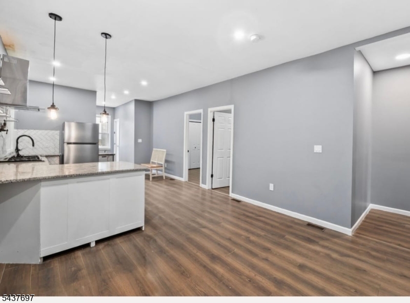 487 S 17th Street Newark NJ 07103