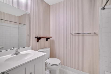 122 Williamson Court Bridgewater NJ 08807
