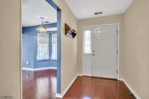 122 Williamson Court Bridgewater NJ 08807