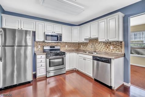 122 Williamson Court Bridgewater NJ 08807