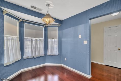 122 Williamson Court Bridgewater NJ 08807