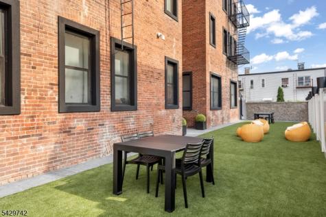 189 Dayton Avenue Passaic NJ 07055