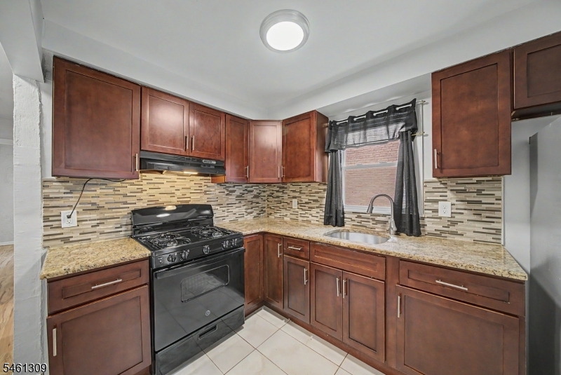 1019 Rivington Street Roselle NJ 07203