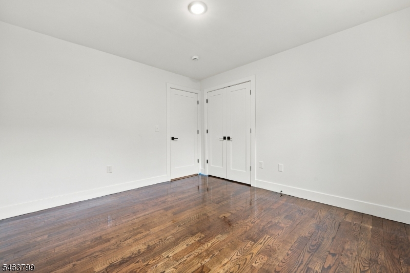 543 13TH Avenue Newark NJ 07103