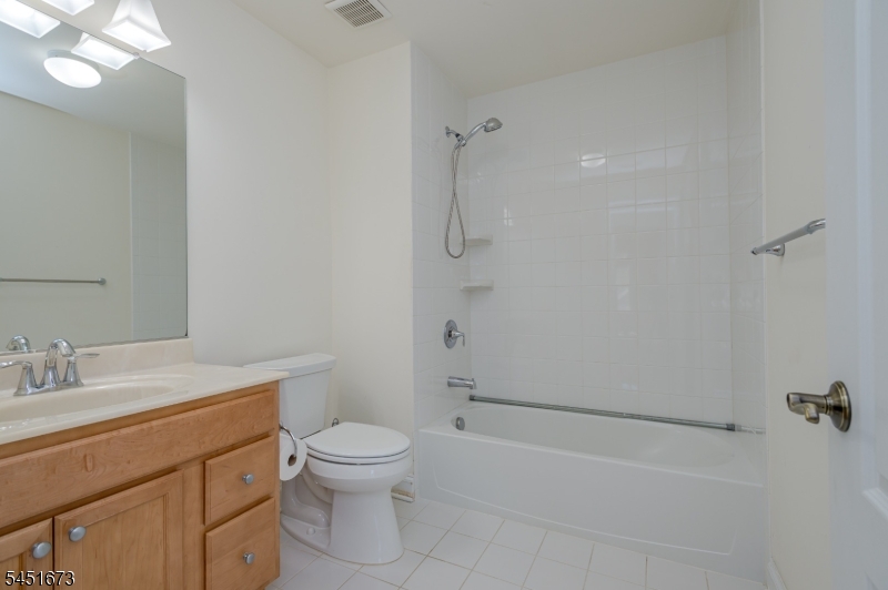 9 Comstock Lane Montgomery NJ 08558