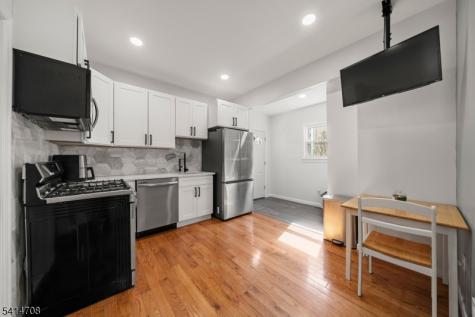 31 Park Avenue Dumont NJ 07628