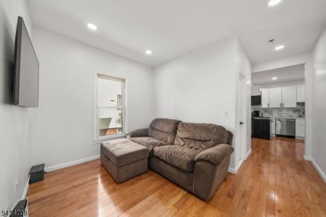 31 Park Avenue Dumont NJ 07628