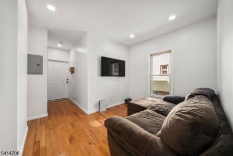 31 Park Avenue Dumont NJ 07628