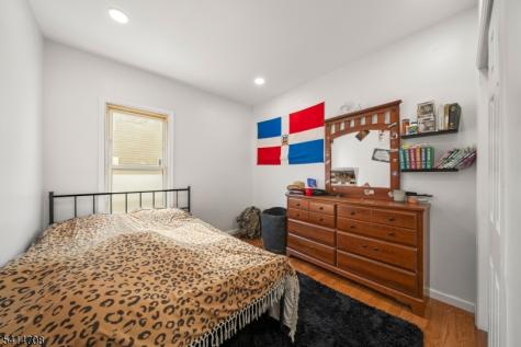 31 Park Avenue Dumont NJ 07628