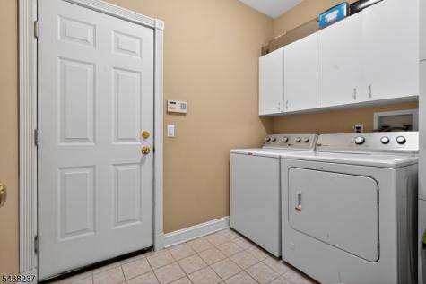 70 Winged Foot Drive Livingston NJ 07039