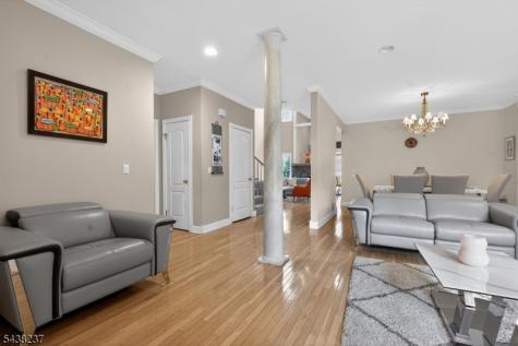 70 Winged Foot Drive Livingston NJ 07039