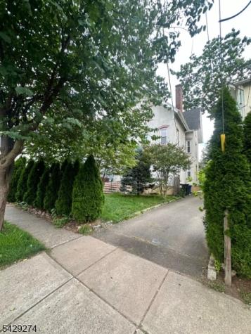 208 E 9th Street Plainfield NJ 07060