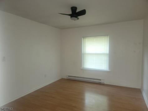 390 Lake Shore West Montague NJ 07827