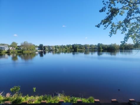 390 Lake Shore West Montague NJ 07827