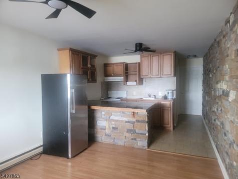 390 Lake Shore West Montague NJ 07827