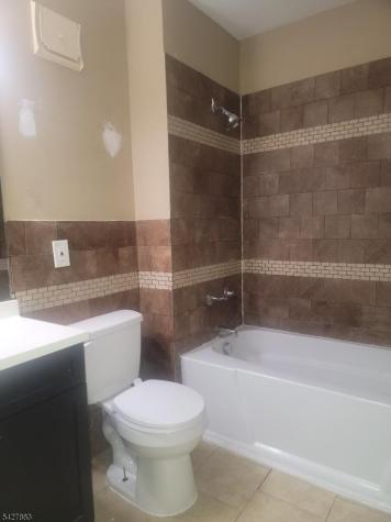390 Lake Shore West Montague NJ 07827
