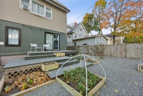 17 Oxford Street Montclair NJ 07042