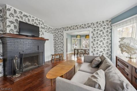 17 Oxford Street Montclair NJ 07042