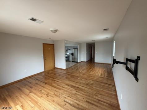 817 Jackson Avenue Linden NJ 07036