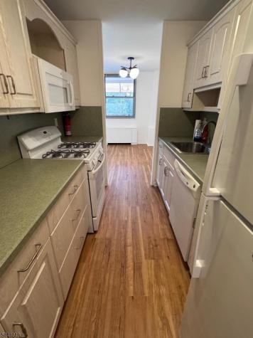530 Valley Road Montclair NJ 07043