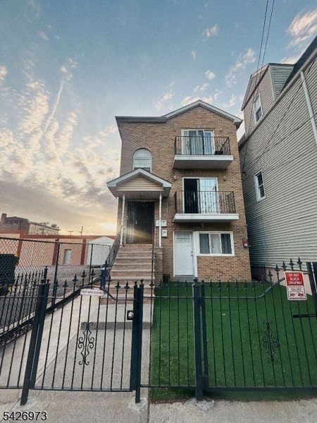 415 S 8th Street Newark NJ 07103