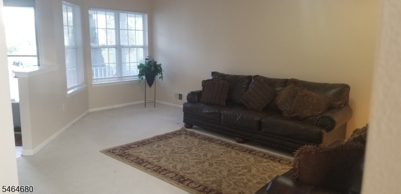 327 Hawthorne Road North Brunswick NJ 08902