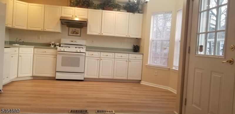 327 Hawthorne Road North Brunswick NJ 08902