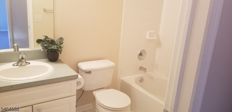 327 Hawthorne Road North Brunswick NJ 08902