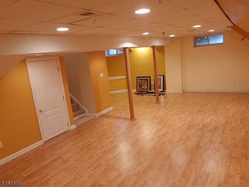327 Hawthorne Road North Brunswick NJ 08902