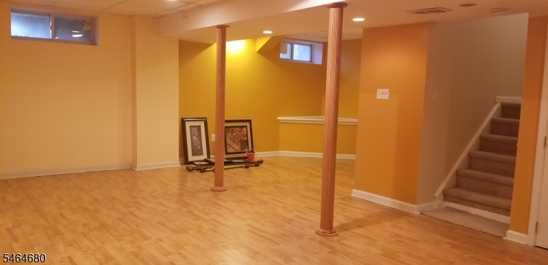 327 Hawthorne Road North Brunswick NJ 08902