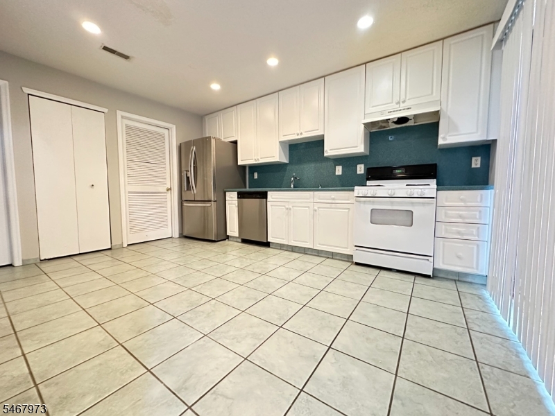 15 Brook Street Franklin NJ 08873