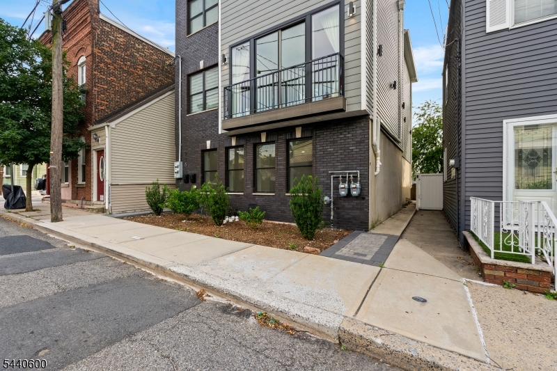 285 Lembeck Avenue Jersey City NJ 07305