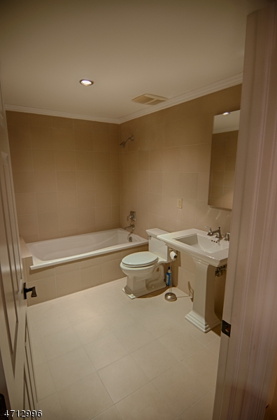 21 N Mountain Avenue Montclair NJ 07042