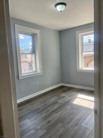 291 Tremont Avenue East Orange NJ 07018